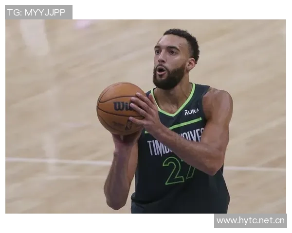 爱德华兹精准传球助攻戈贝尔轻松扣篮破包夹防守